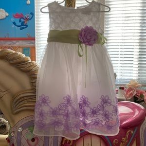 Girls dress